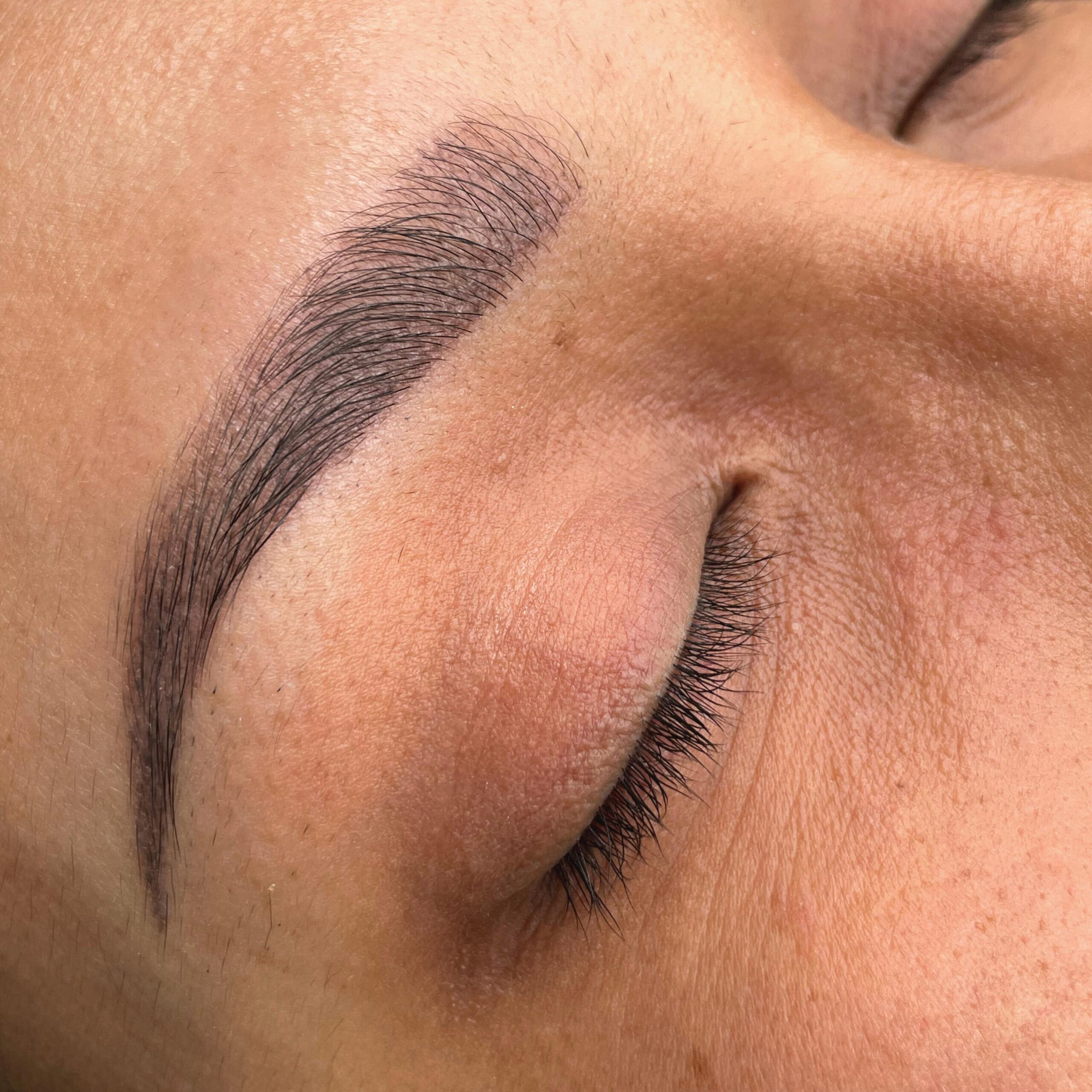 Micropigmentación de cejas